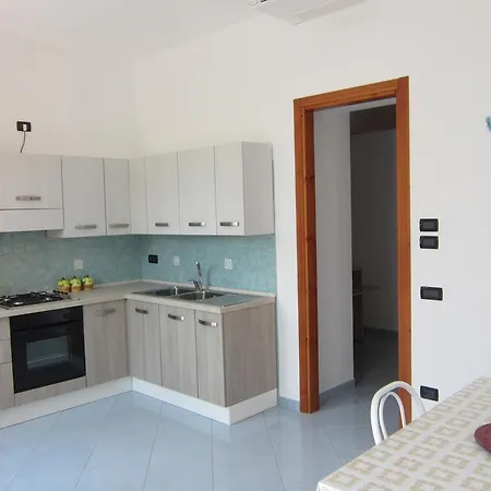Flora Apartment *