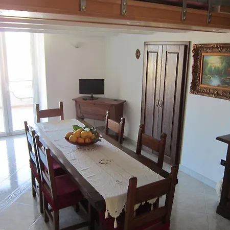 Apartament Flora
